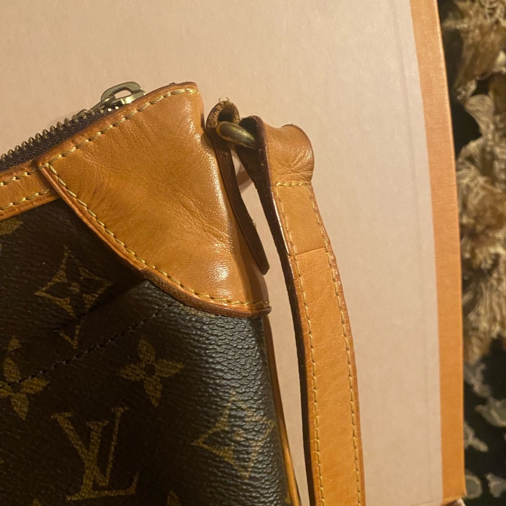 Louis Vuitton  Odeon Monogram Canvas Crossbody Bag - Picture 4 of 16